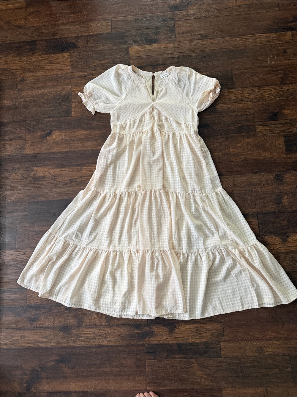 Women's Cream Tiered Maxi Dress with Puff Sleeves